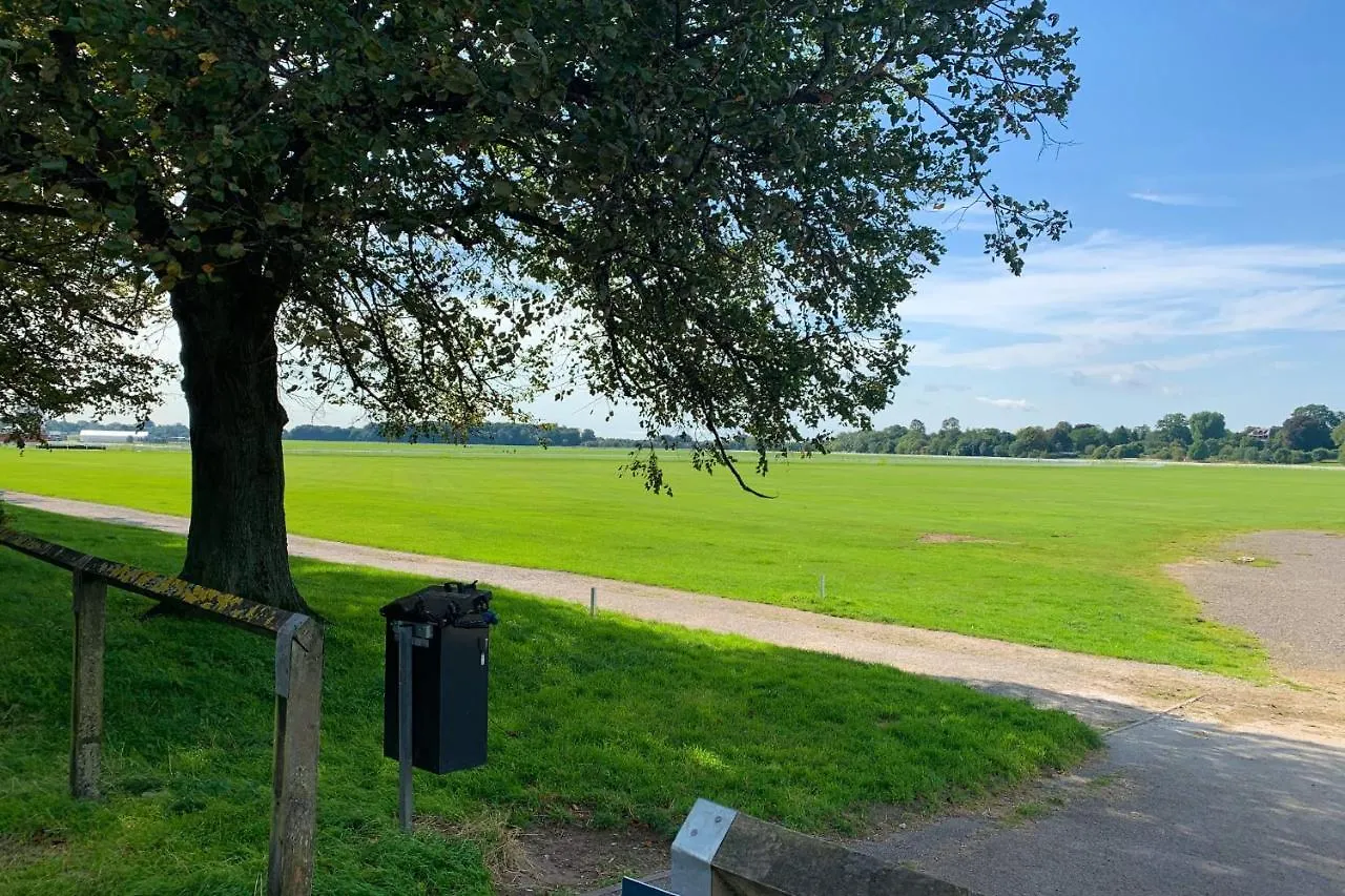 Dom wakacyjny The Knavesmire - Quaint Victorian Home With Free Parking York