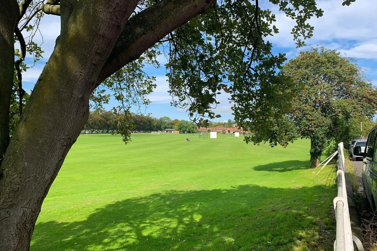 Dom wakacyjny The Knavesmire - Quaint Victorian Home With Free Parking York Wielka Brytania