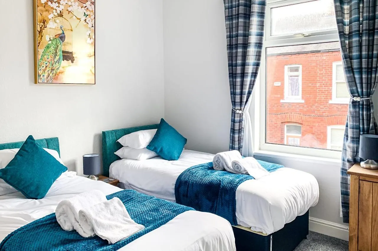 The Knavesmire - Quaint Victorian Home With Free Parking York